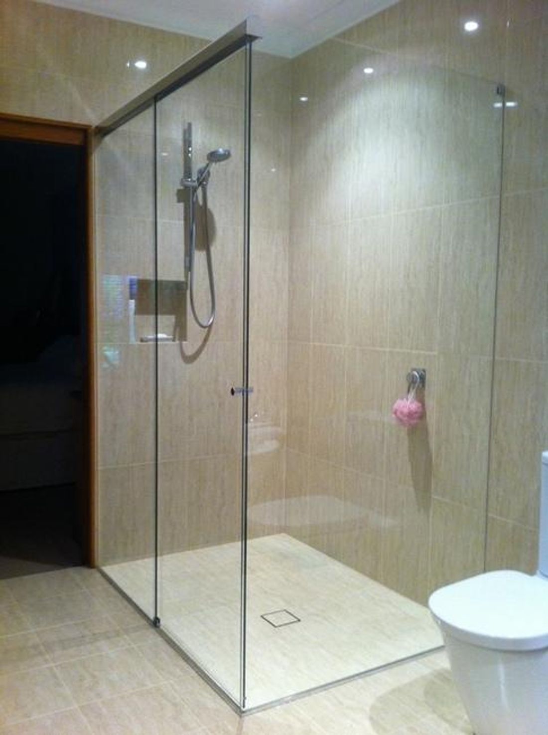 cost to install shower screen