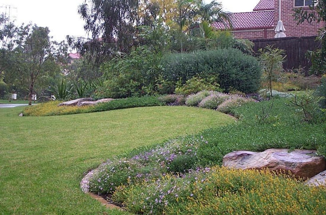 Even If You Hire A Professional Installing Garden Edging May Be The Least Expensive Way To Improve Your Garden S Appearance Even If You Hire A Professional Installing Garden Edging May Be The Least Expensive Way To Improve Your Garden S Appearance