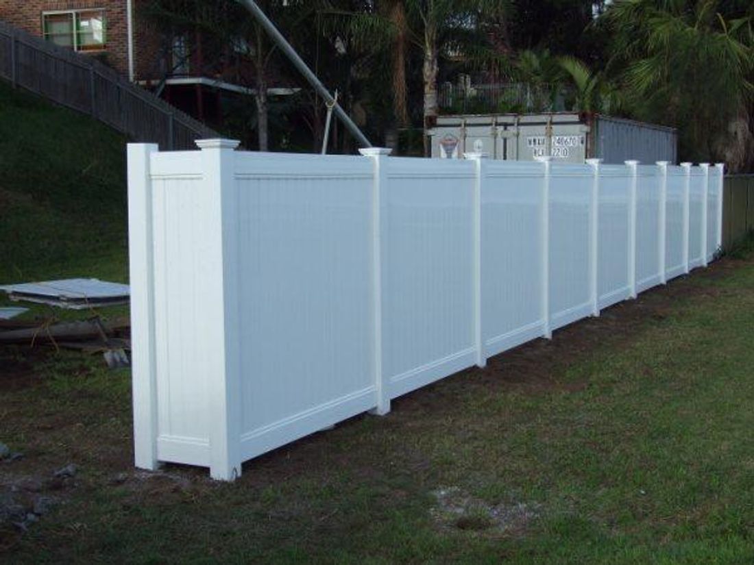 What is the Cost to Install PVC Fencing?