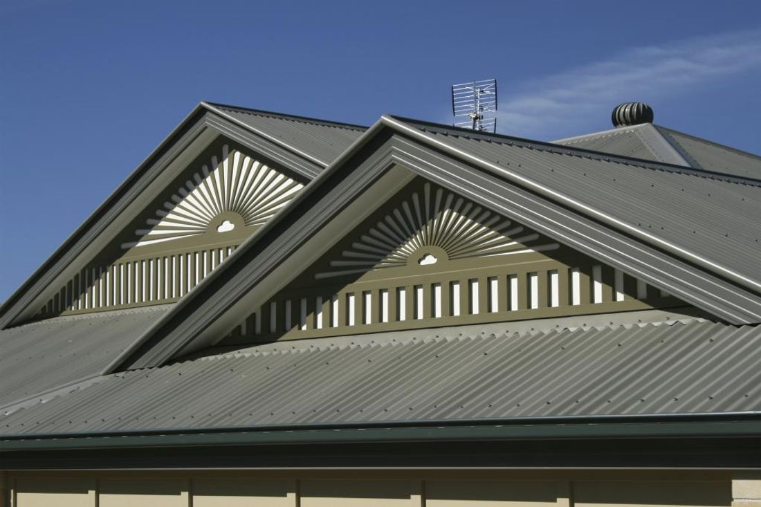 2022 Corrugated iron roof prices and types