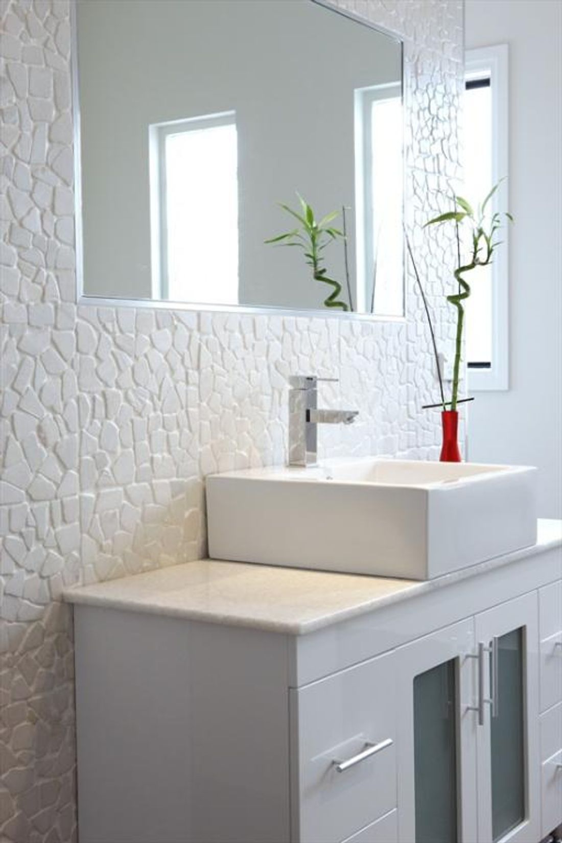 Rustic and modern tiling for your bathroom - hipages.com.au
