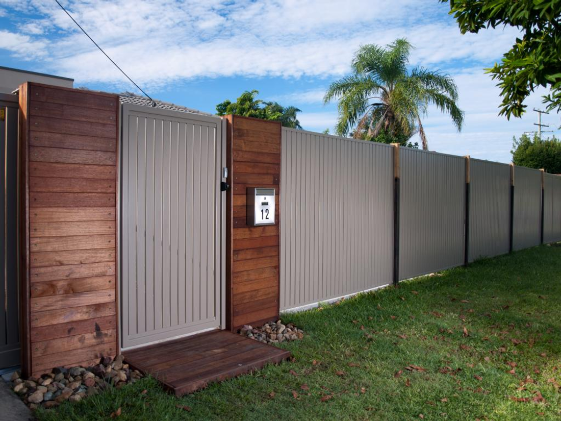 How Much Does Fencing Cost Per Metre Hipagescomau