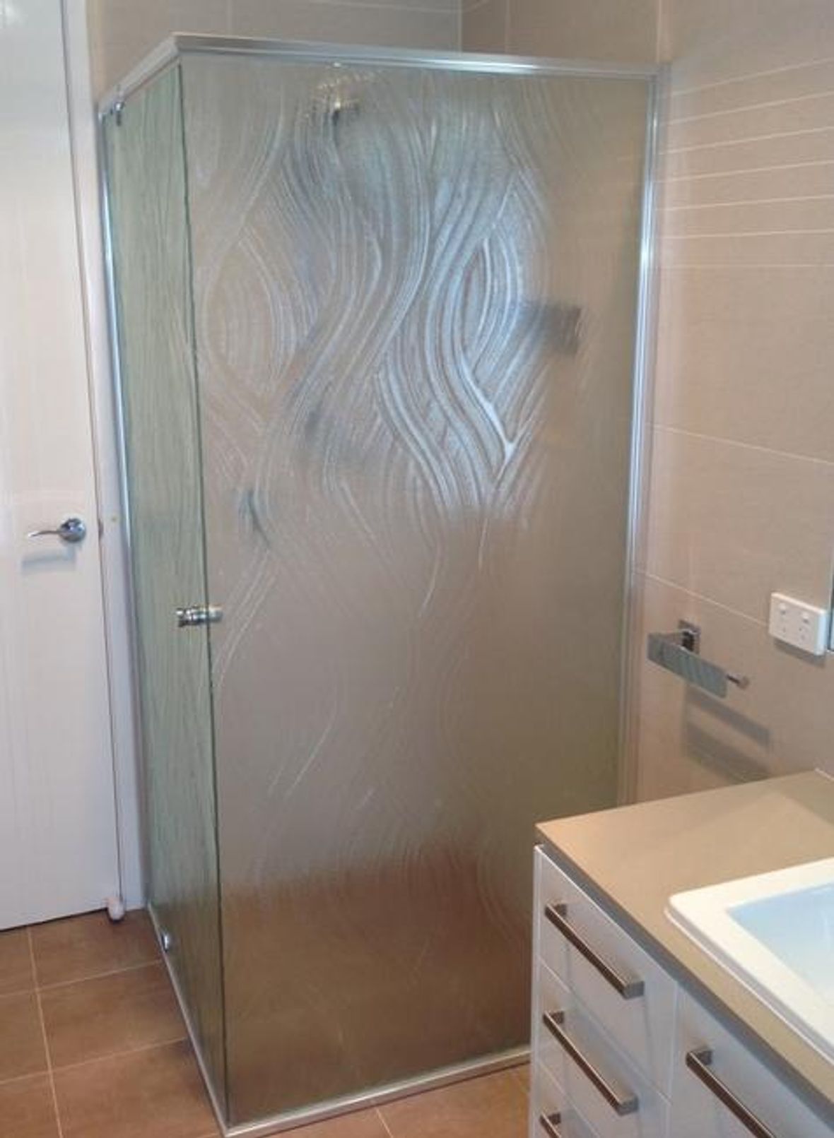 Installing New Shower Screens