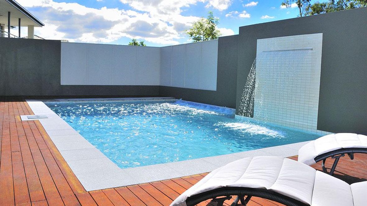 What Is The Average Cost Of Building A Pool Deck? [2024]