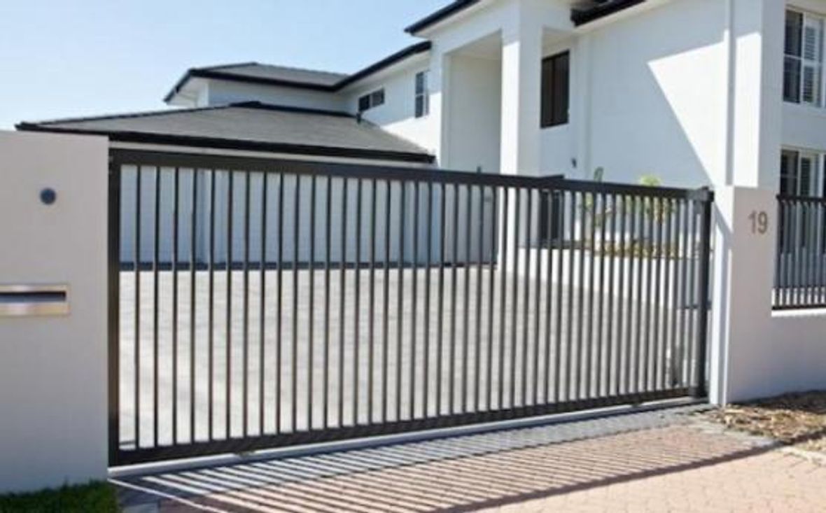 2022 How Much Does a Driveway Gate Cost?