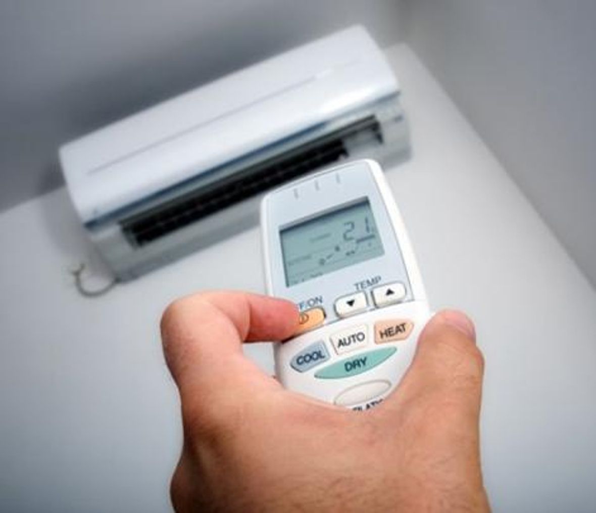 What costs are involved in split system air conditioner installation?