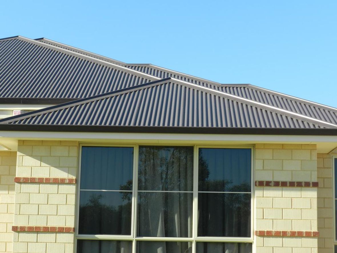 2022 Corrugated iron roof prices and types