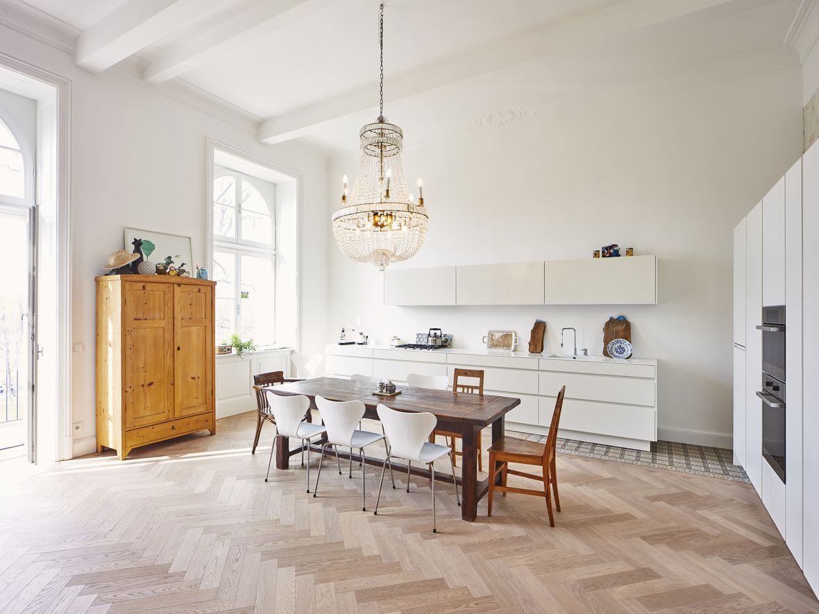 How Much Does Chandelier Installation Cost? [2023]