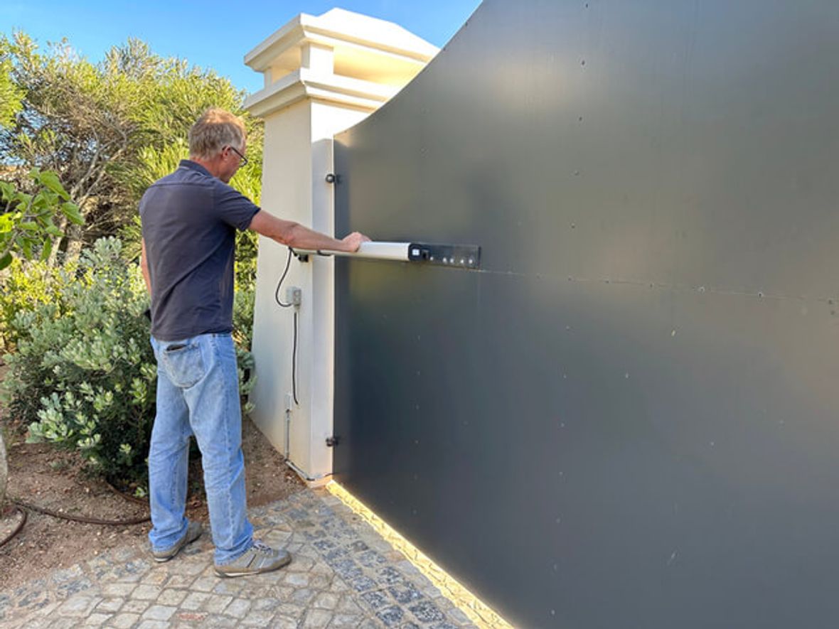 How Much Do Driveway Gates Cost? [2024]