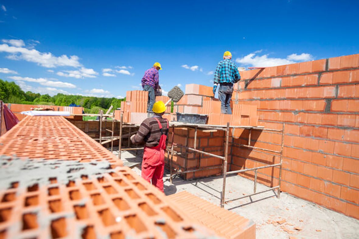 How Much Does repointing bricks Cost? [2024]