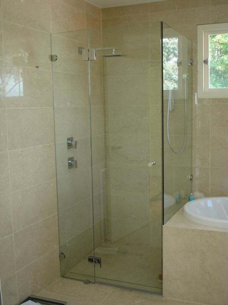 cost to install shower screen