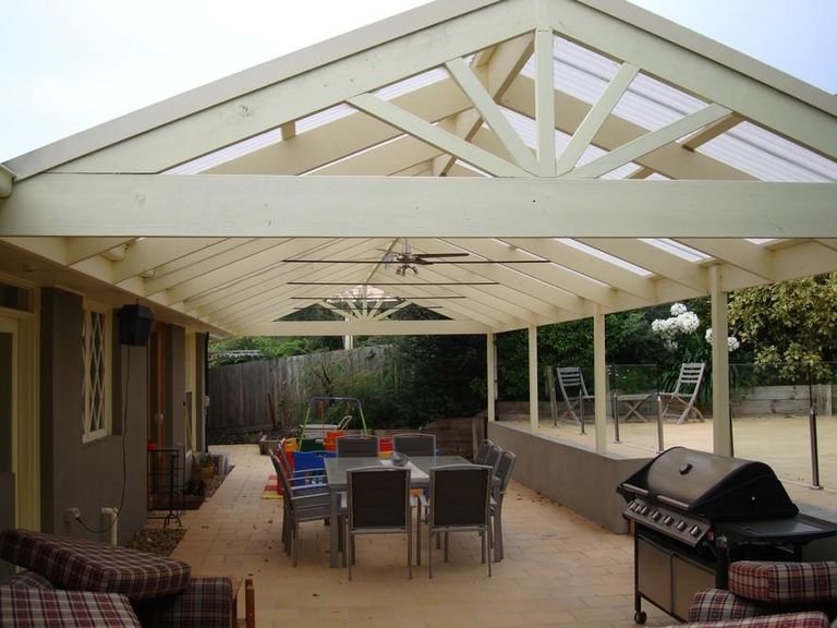 How Much Does a Timber Pergola Cost? [2025]