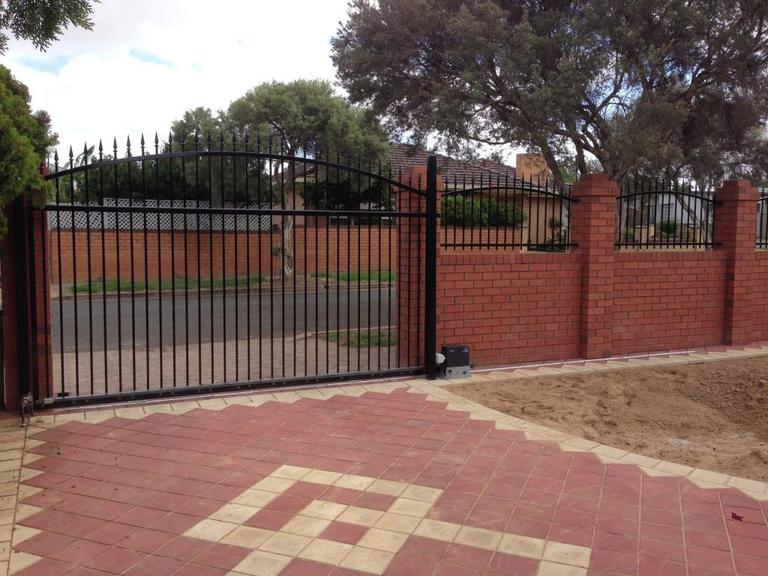 2022 How Much Does A Driveway Gate Cost Hipages au