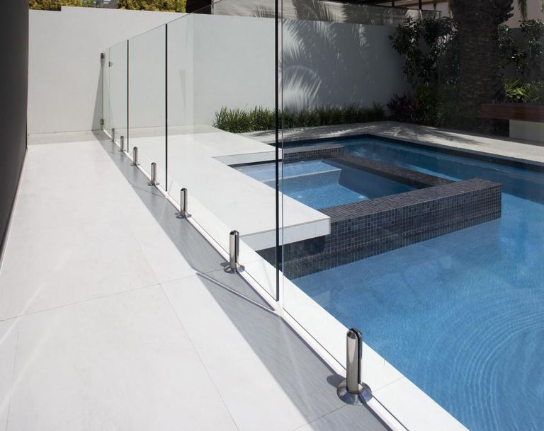 How Much Does Glass Pool Fencing Cost? [2024]