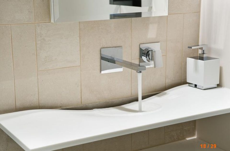 How Much Does it Cost to Change a Leaking Tap? [2024]