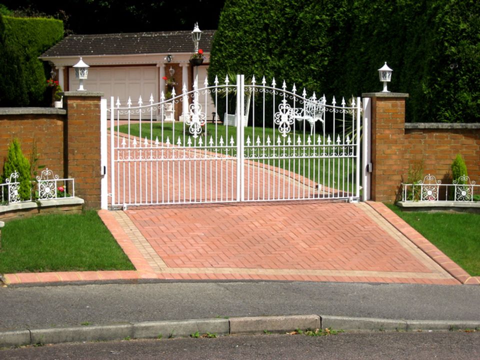 2018 How Much Does a Driveway Gate Cost?